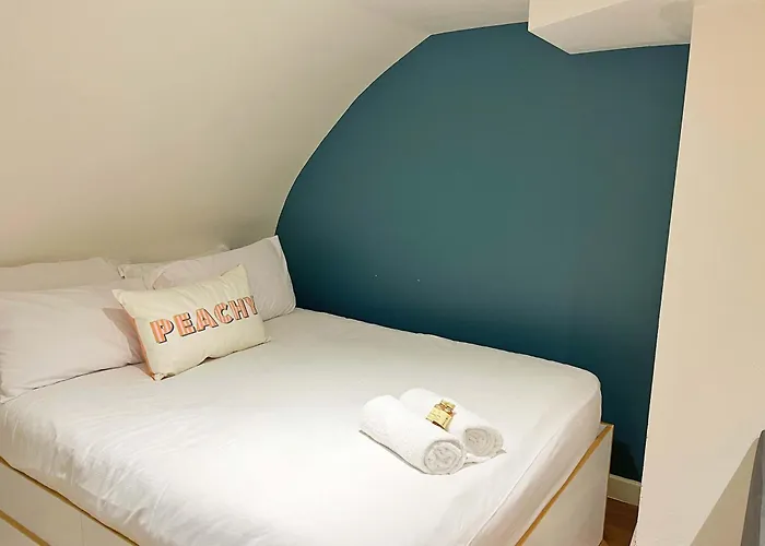 Harford House 2 - Hopewell Bristol